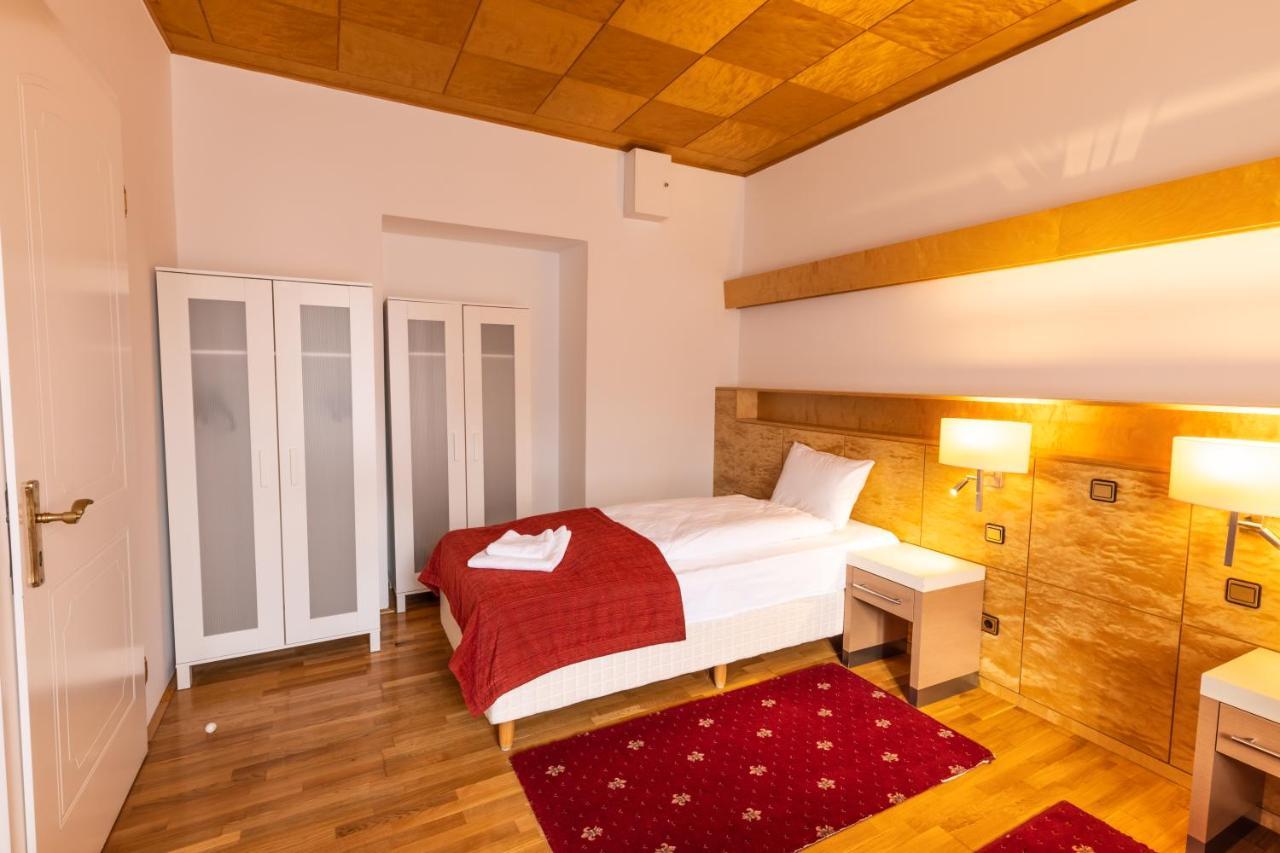 Hallo Nr 9 Wien
